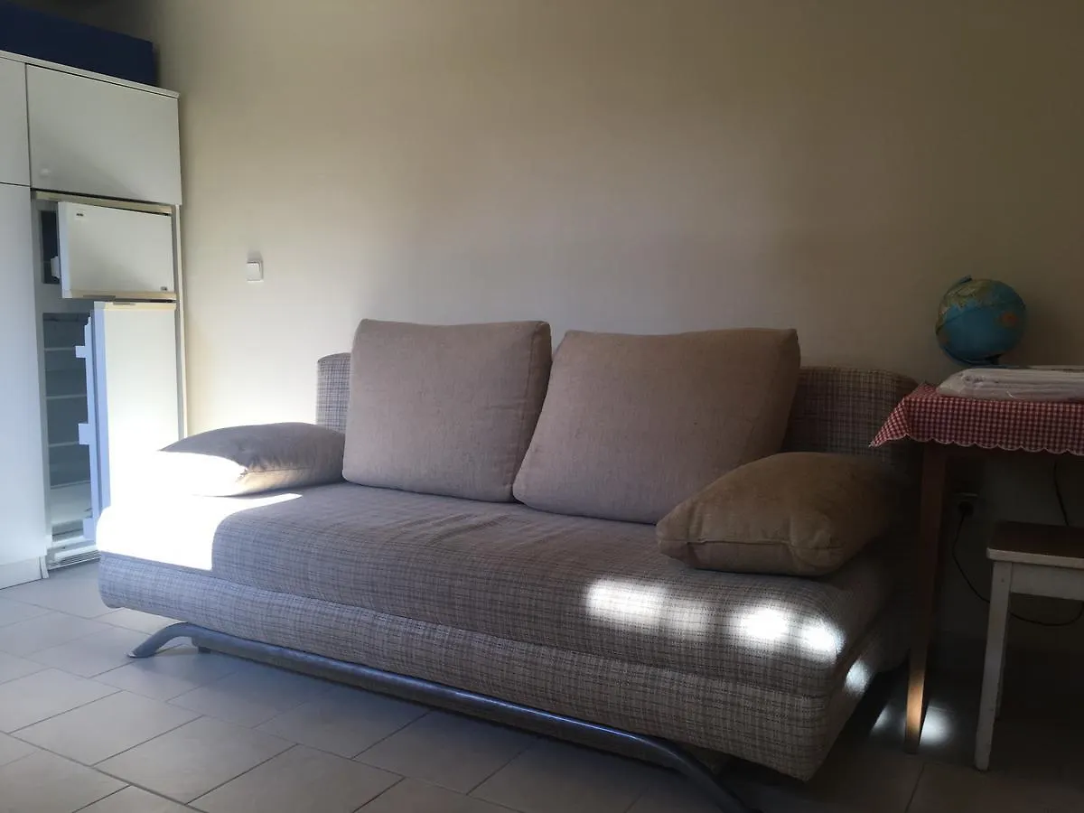Studio Mladen Apartment Njivice
